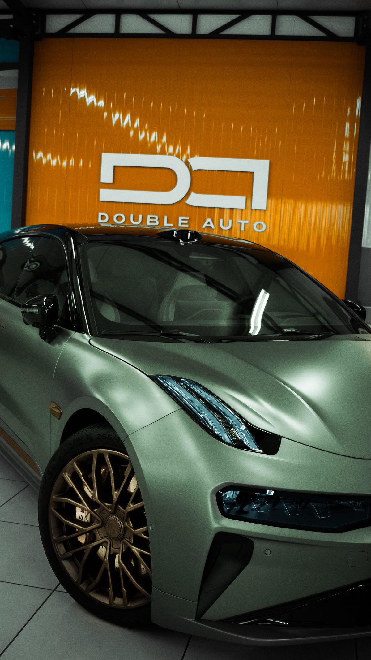 Double Auto — auto w folii satynowej